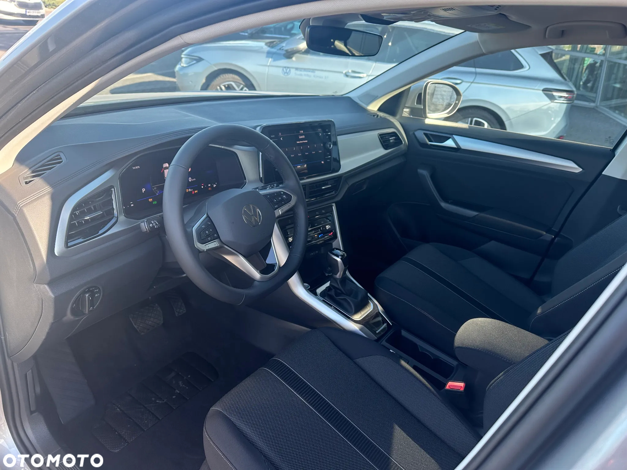 Volkswagen T-Roc - 11