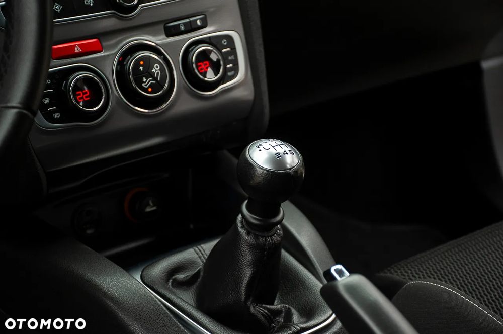 Citroën C4 PureTech 130 Stop&Start SHINE - 34