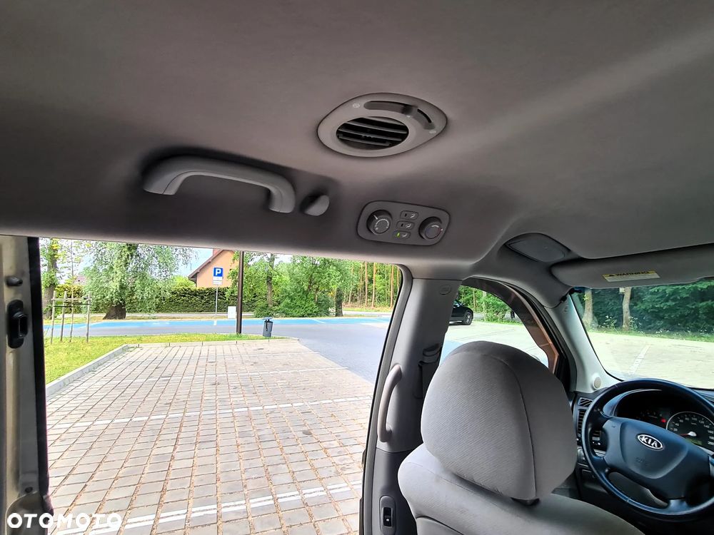 Kia Carnival 2.9 CRDi Tour - 19