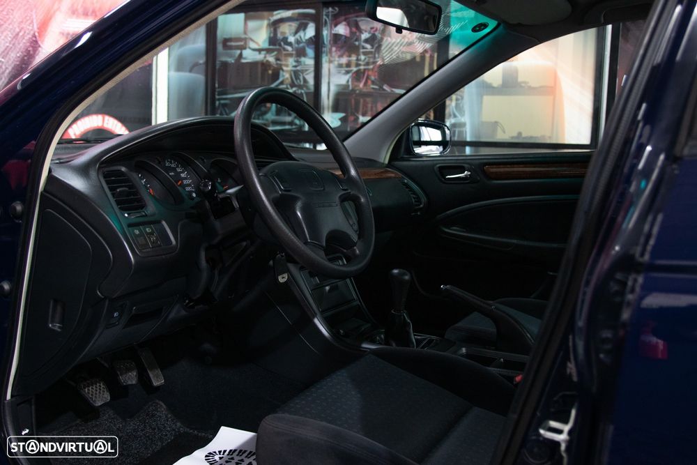Honda Accord 1.6 LS - 11