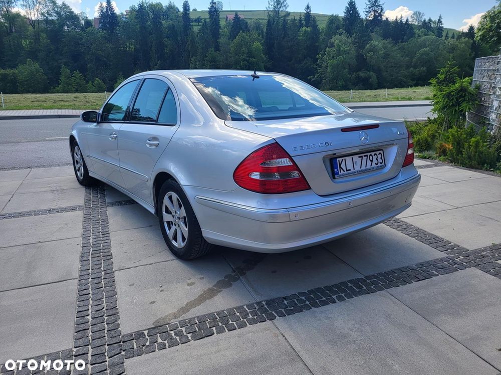 Mercedes-Benz Klasa E 320 CDI 4-Matic T Avantgarde - 8