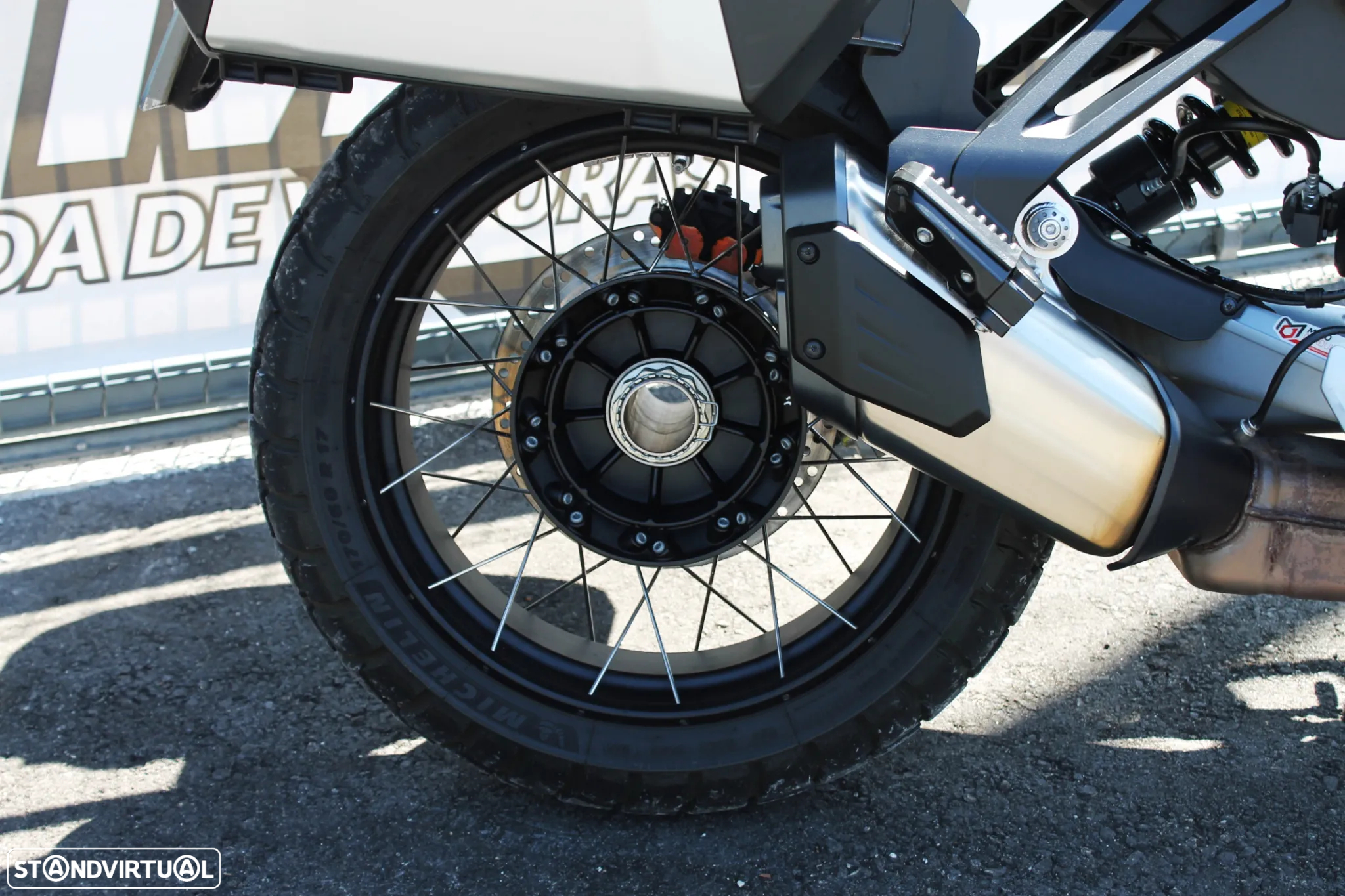 Moto Guzzi Stelvio 1000 - 12