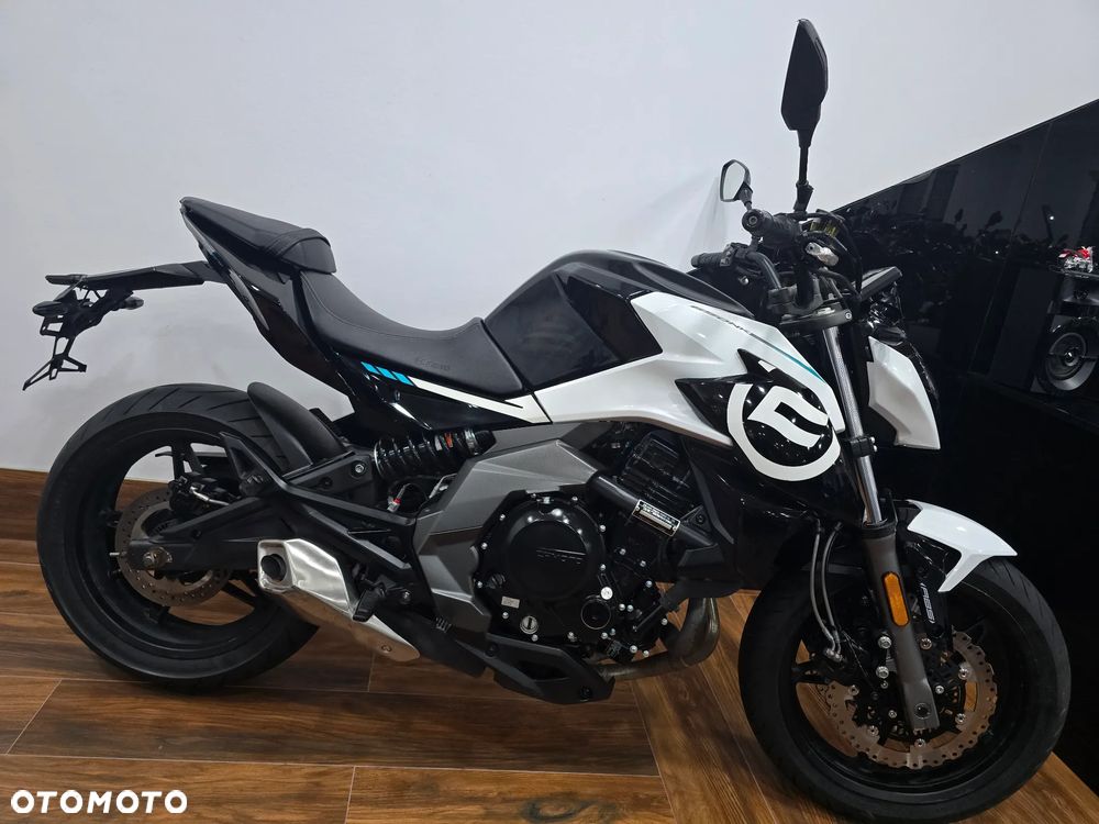 CFMoto NK - 4