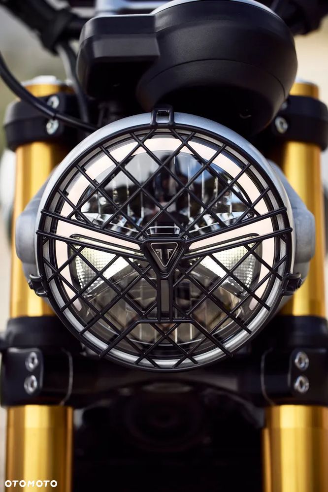 Triumph Scrambler - 24