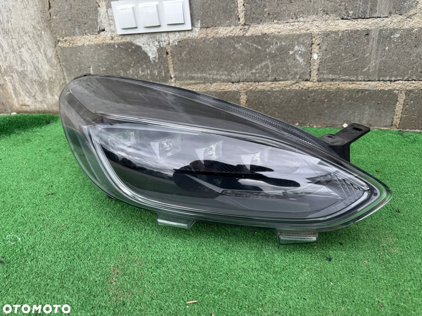 FORD FIESTA MK8 VIII FULL LED 17- LAMPA PRAWA H1BB-13E014-CE - 1