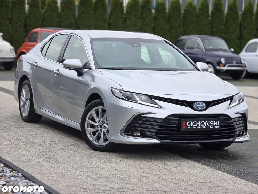 Toyota Camry 2.5 Hybrid Comfort CVT - 2