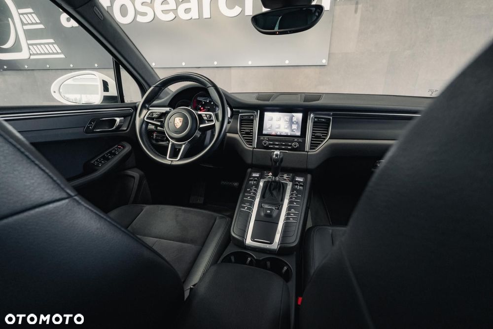 Porsche Macan Standard - 34