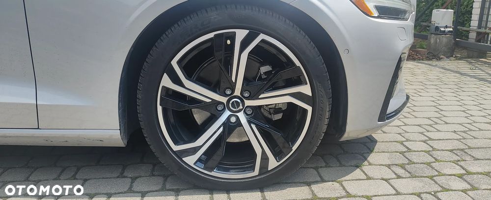 Volvo S60 B5 B AWD Plus Dark - 24