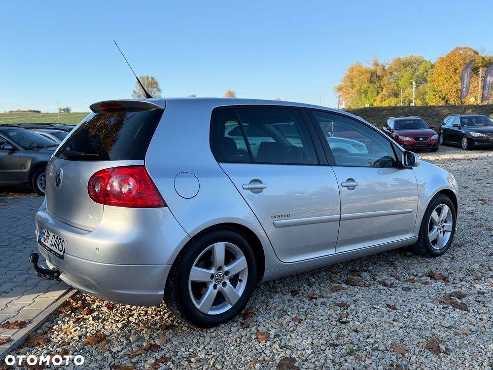 Volkswagen Golf - 5