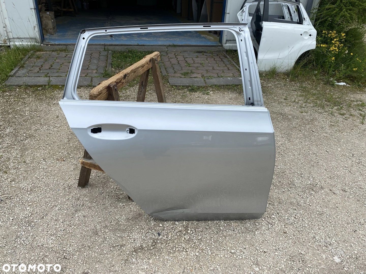 DRZWI TYŁ TYLNE PRAWE VW GOLF VIII KOMBI - 1