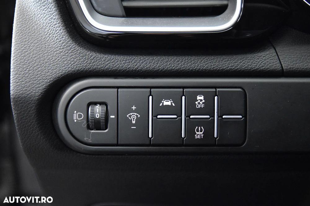 Kia Ceed - 16
