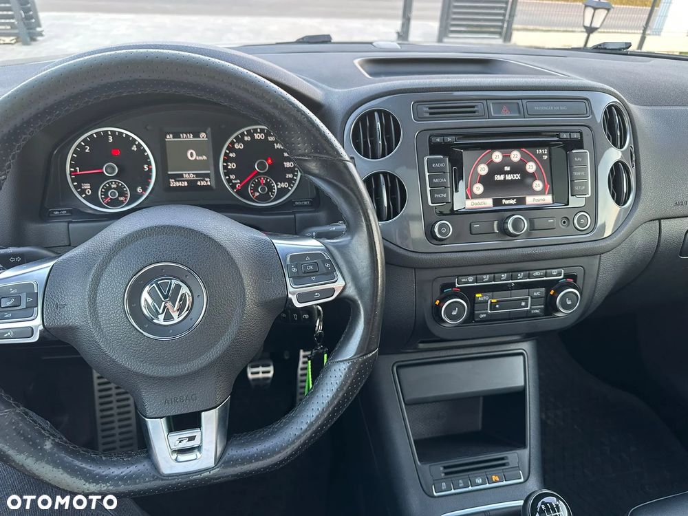 Volkswagen Tiguan - 12