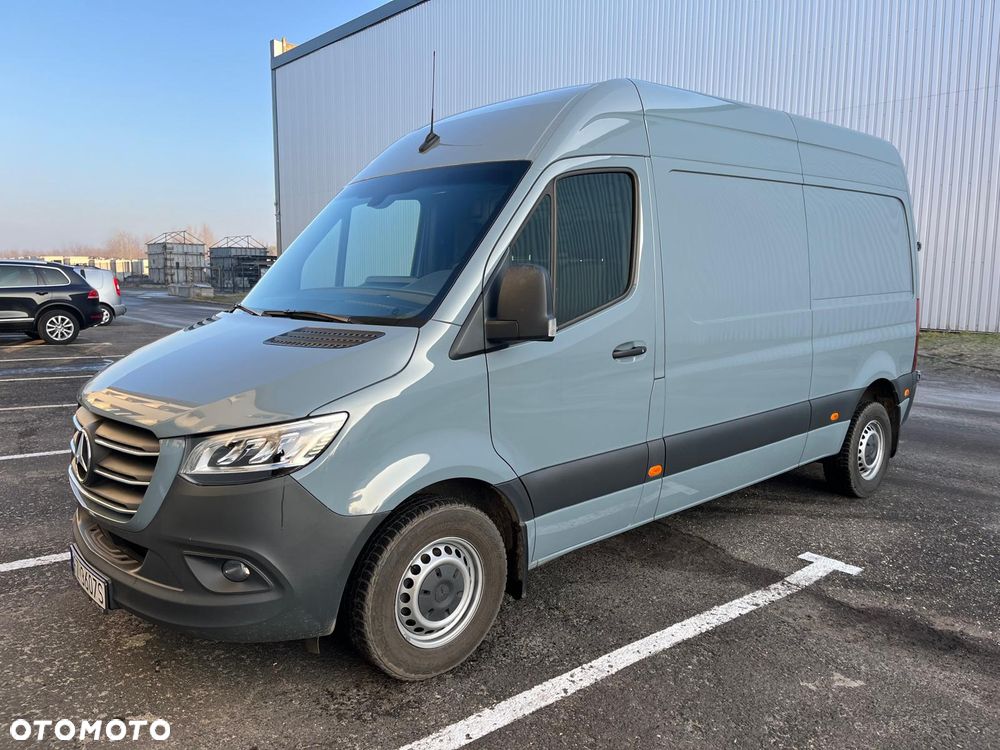 Mercedes-Benz Sprinter - 1