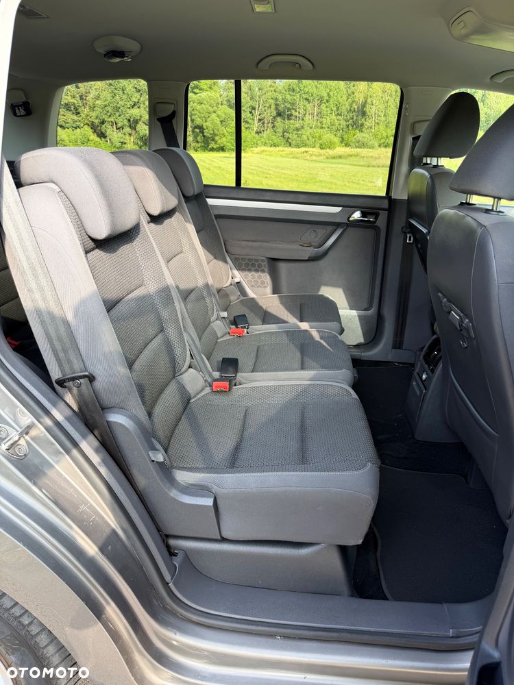 Volkswagen Touran 1.6 TDI DPF BlueMotion Technology STYLE - 13