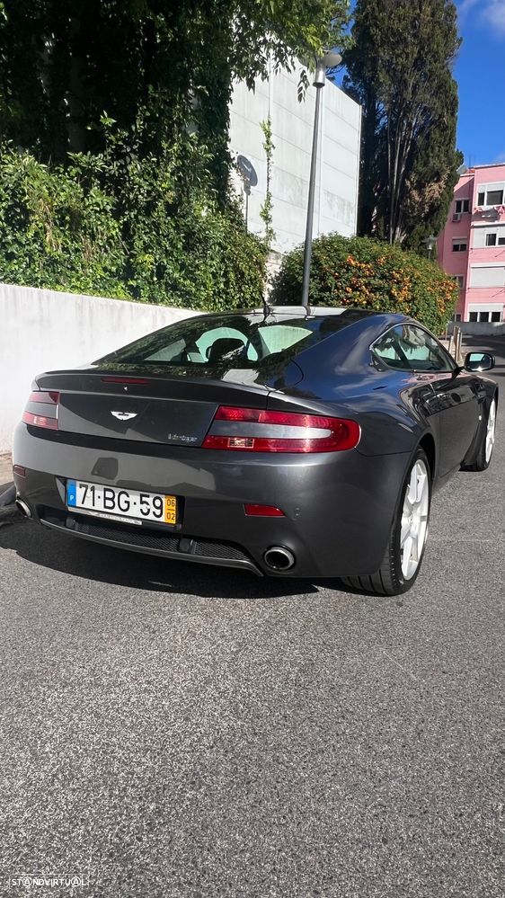 Aston Martin Vantage Coupe V8 - 13