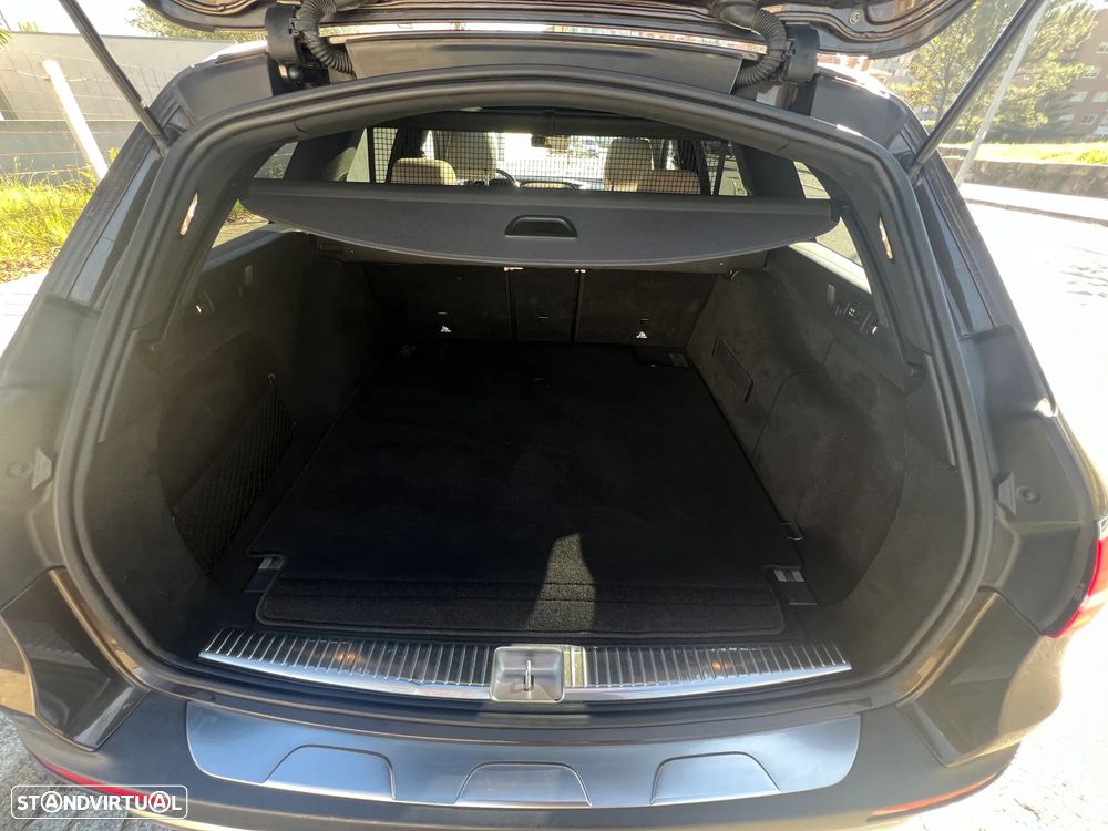 Mercedes-Benz E 220 - 13