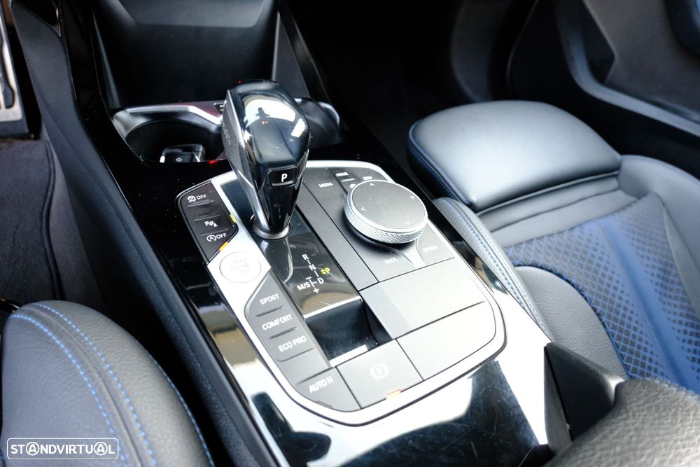 BMW 118 i Pack Desportivo M Auto - 18