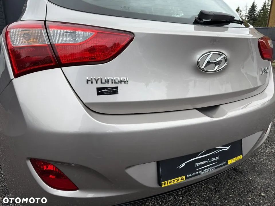 Hyundai i30 1.4 Premiere Comfort - 12
