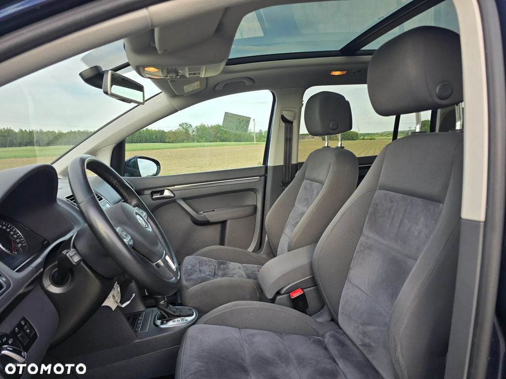 Volkswagen Touran 2.0 TDI DPF DSG Highline - 14