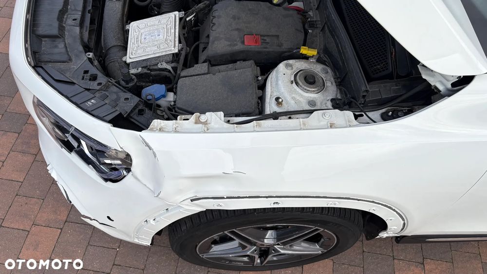 Mercedes-Benz GLB 200 4-Matic AMG Line 8G-DCT - 19