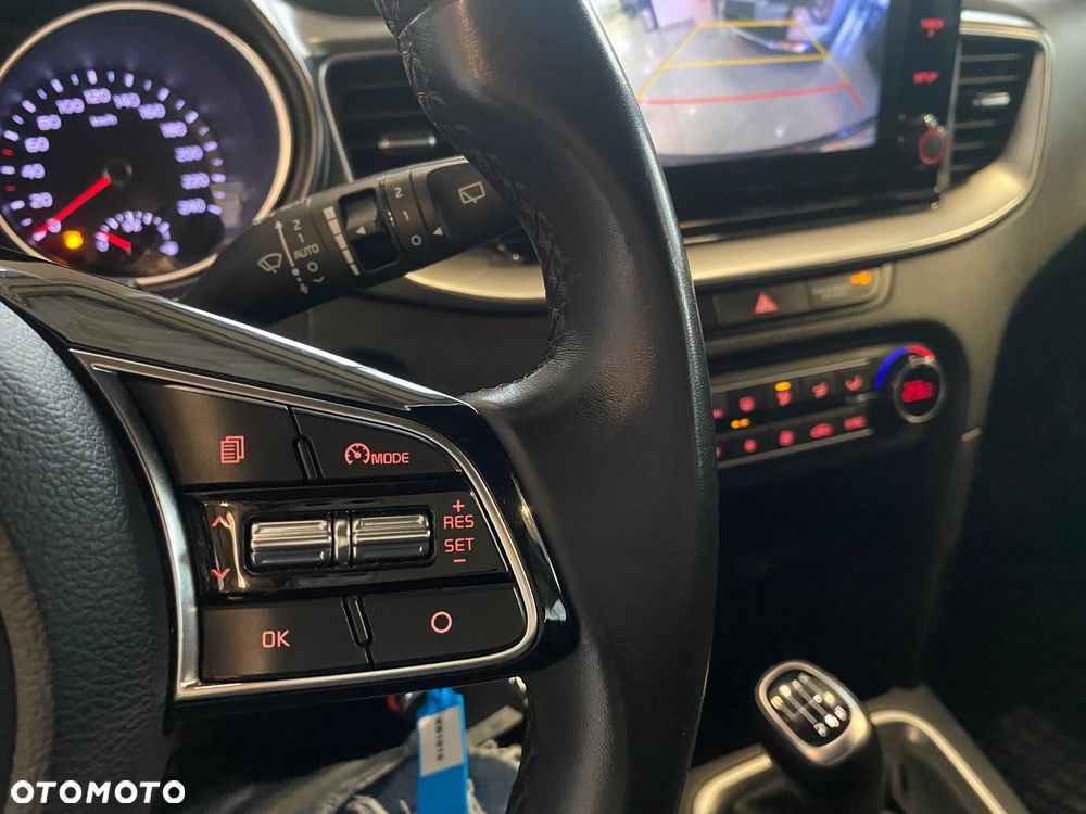 Kia Ceed 1.5 T-GDI M - 13