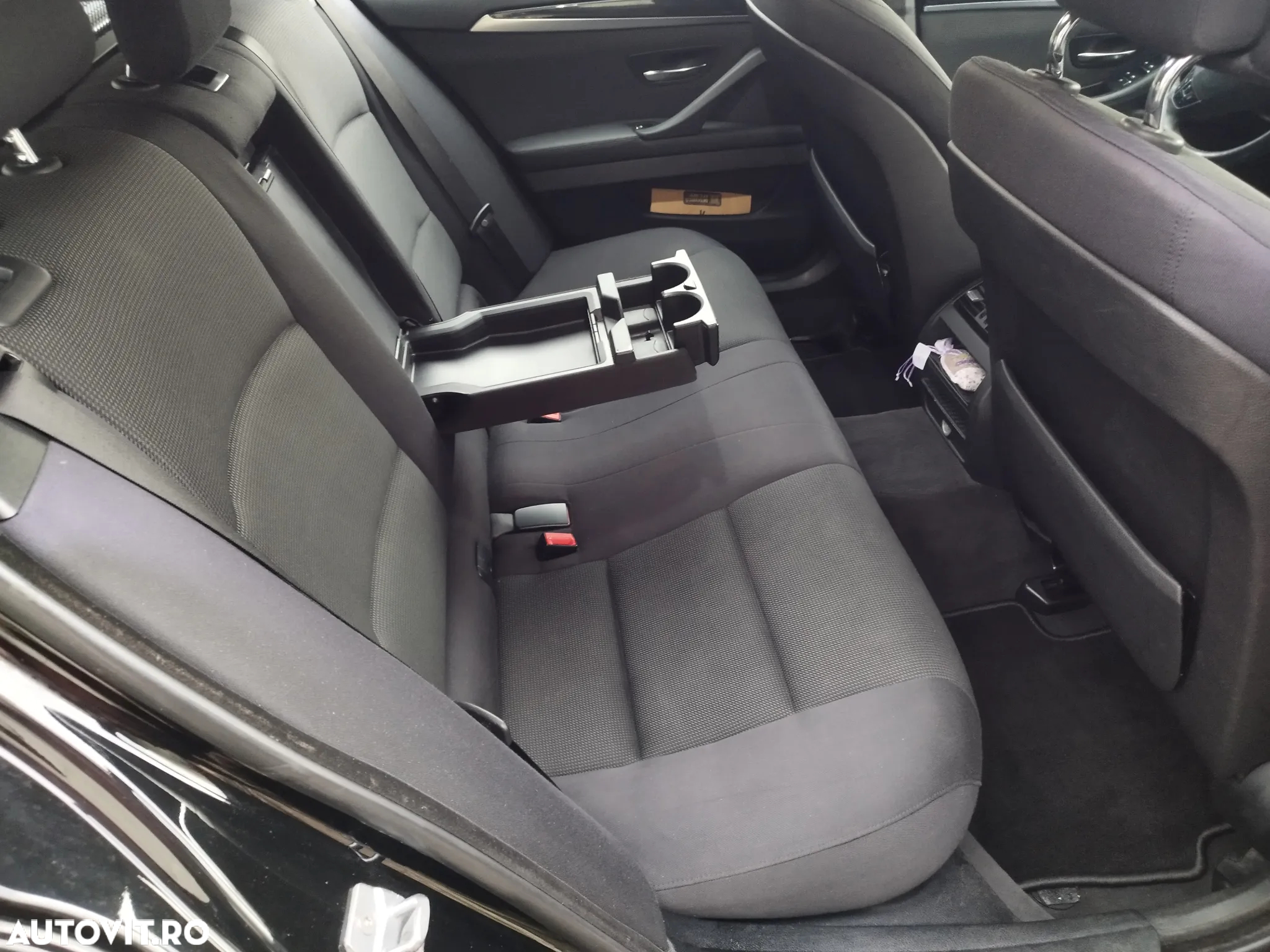 BMW Seria 5 520d Touring Blue Performance - 38