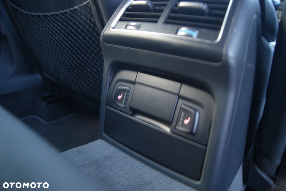 Audi A4 Avant 2.0 TDI DPF quattro S line Sportpaket - 22