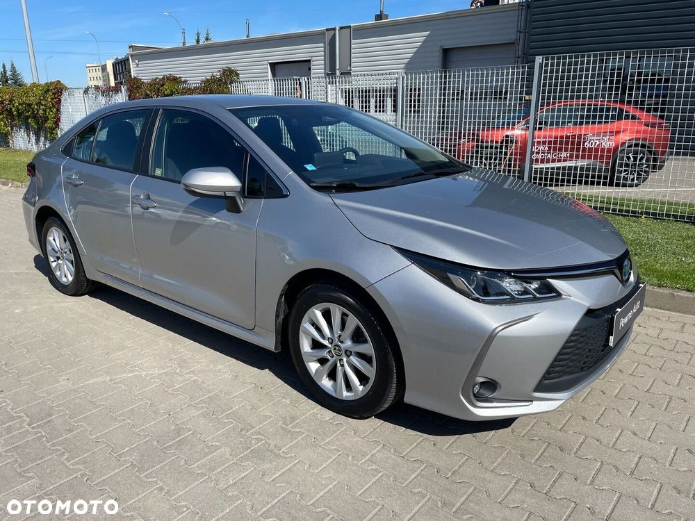 Toyota Corolla 1.8 Hybrid Comfort - 23