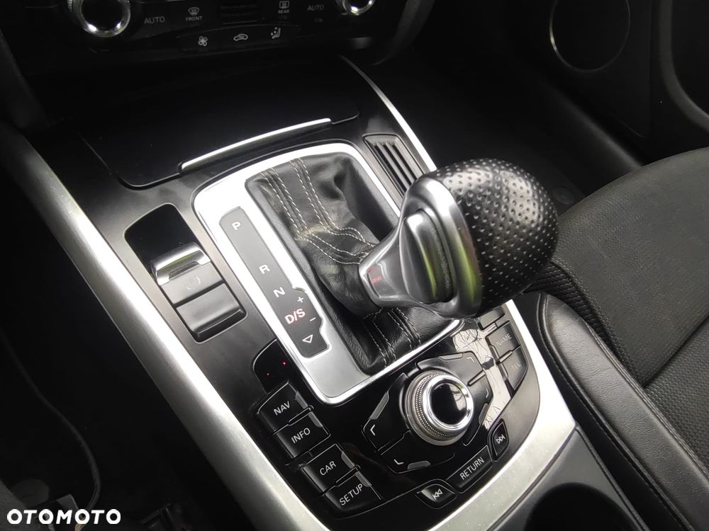 Audi A4 Avant 2.0 TDI Quattro S tronic - 31