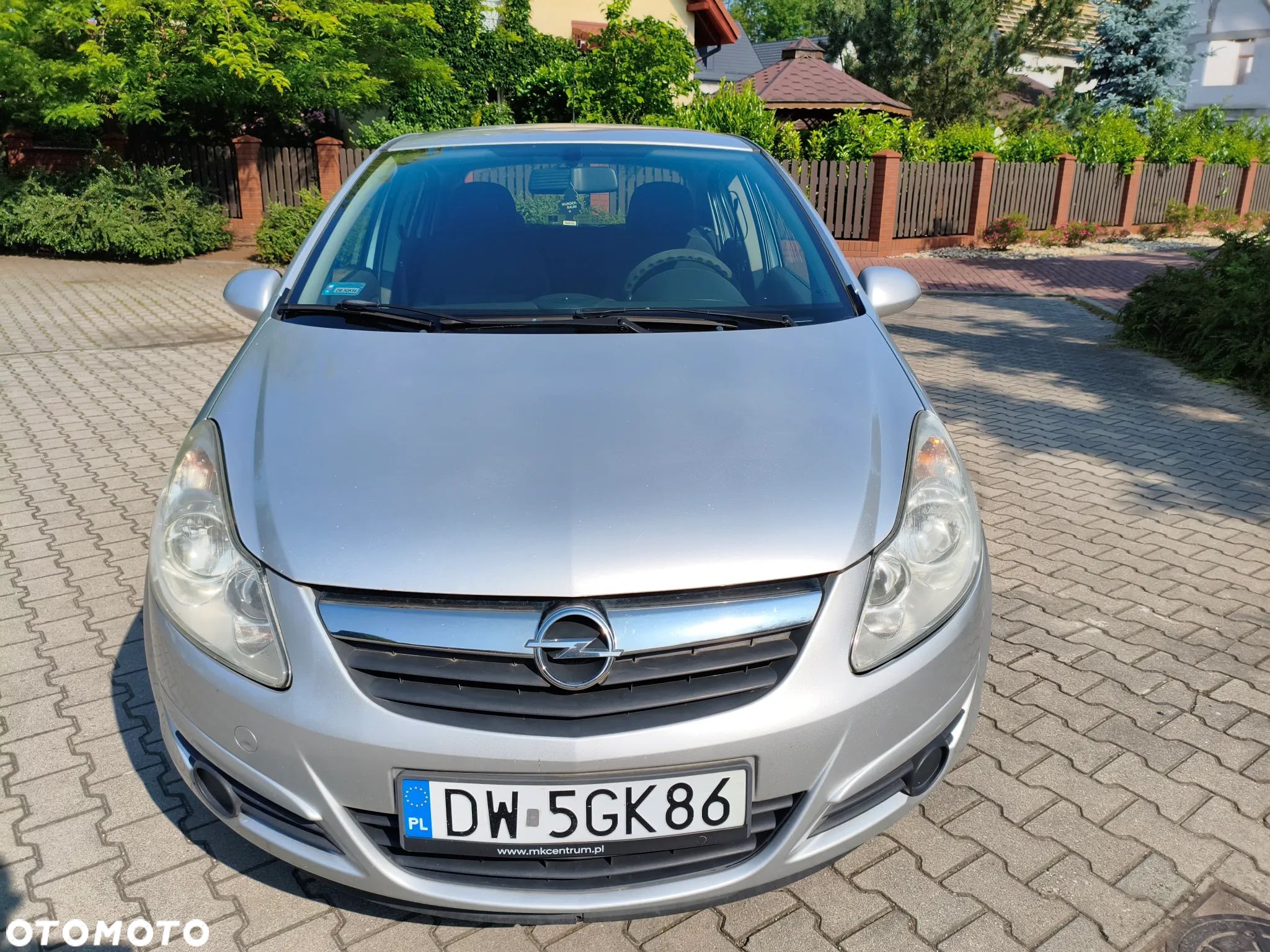 Opel Corsa 1.2 16V Essentia - 1