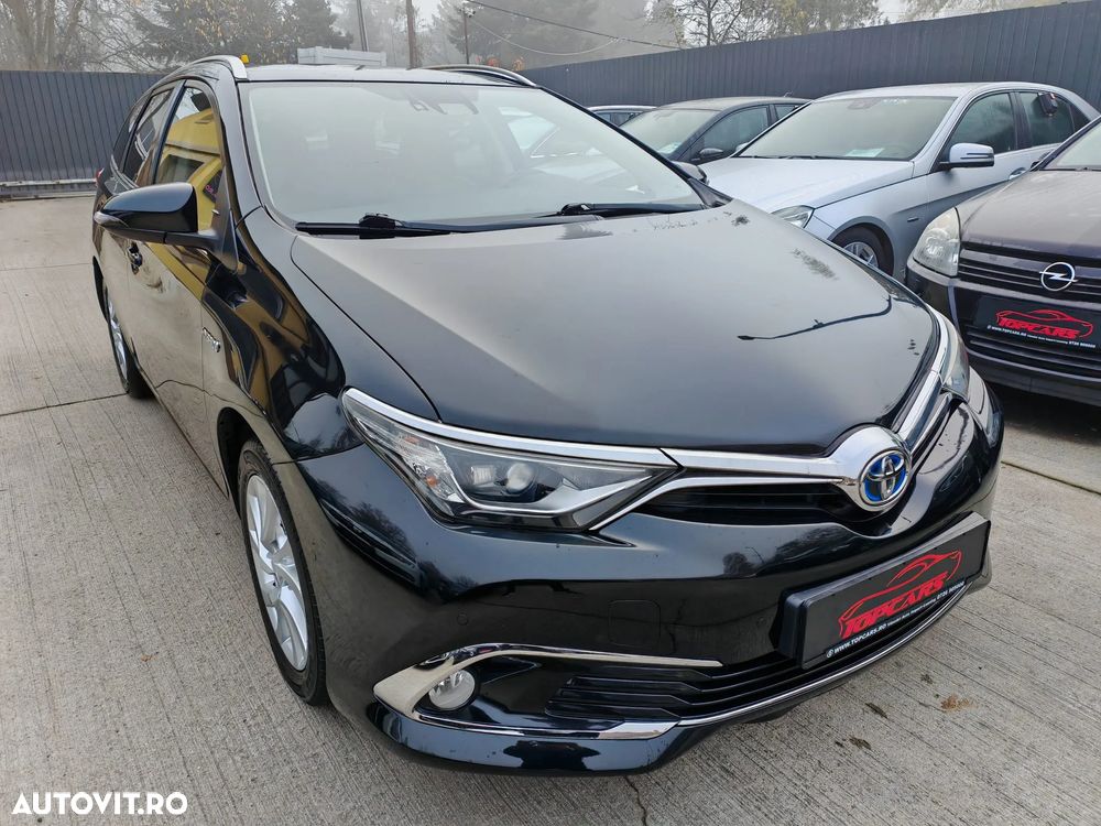 Toyota Auris 1.8 L VVT-i Hybrid Sol - 2