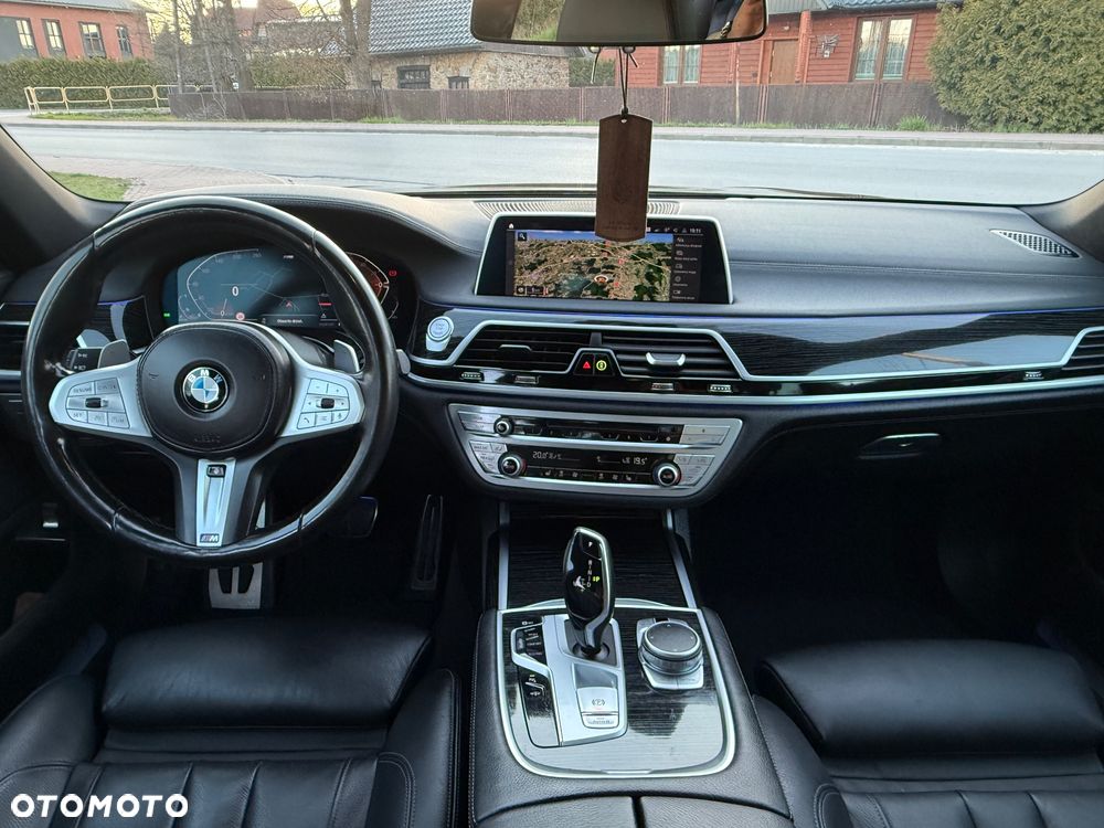 BMW Seria 7 730Ld xDrive mHEV - 19