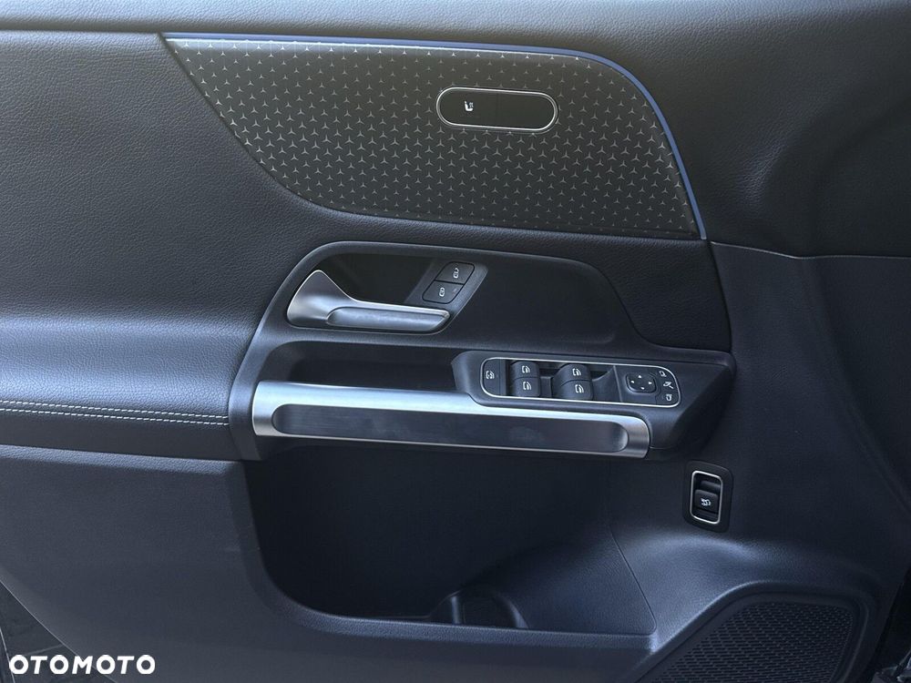 Mercedes-Benz GLB - 20