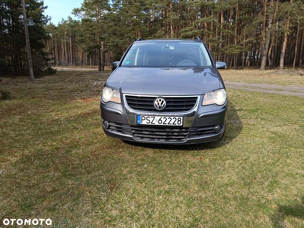 Volkswagen Touran 2.0 TDI Highline - 3