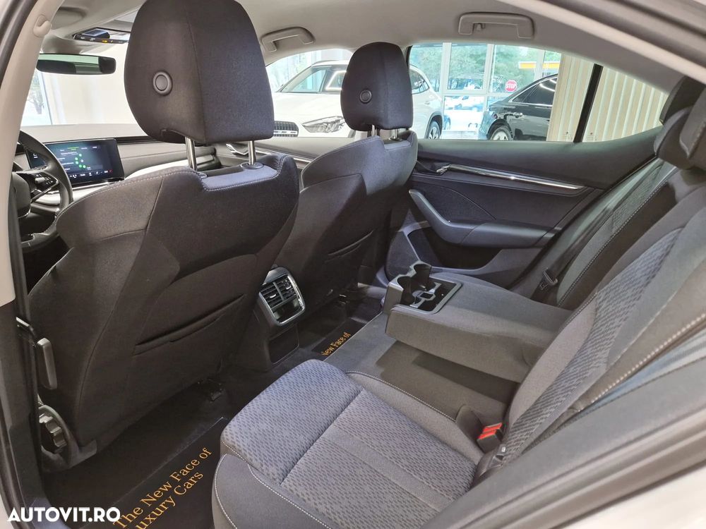 Skoda Octavia 2.0 TDI DSG Style - 32