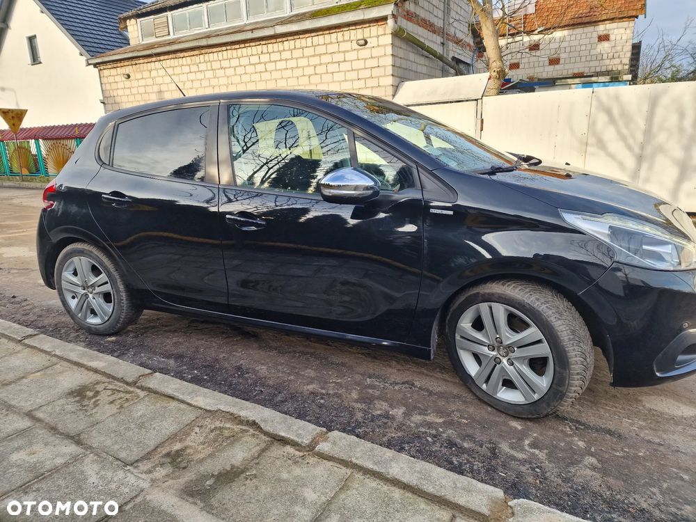 Peugeot 208 1.2 PureTech Style - 36