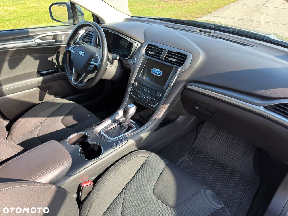 Ford Mondeo - 28