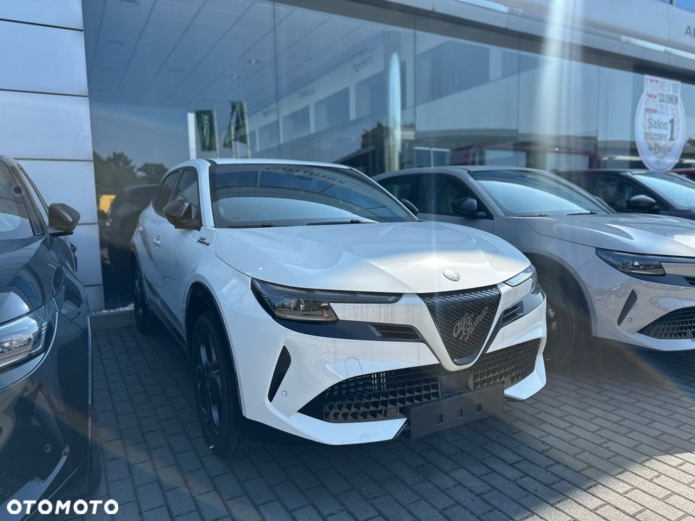 Alfa Romeo Junior 1.2 mHEV Sport Speciale eDCT - 2