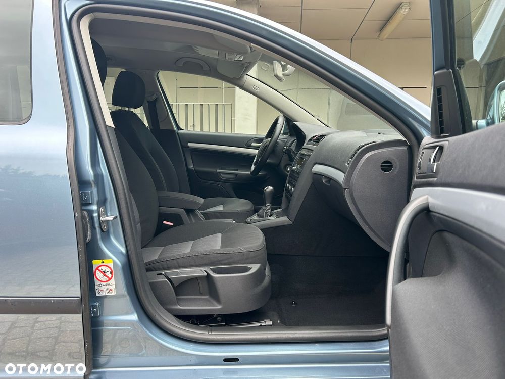 Skoda Octavia 1.6 Combi Classic - 20