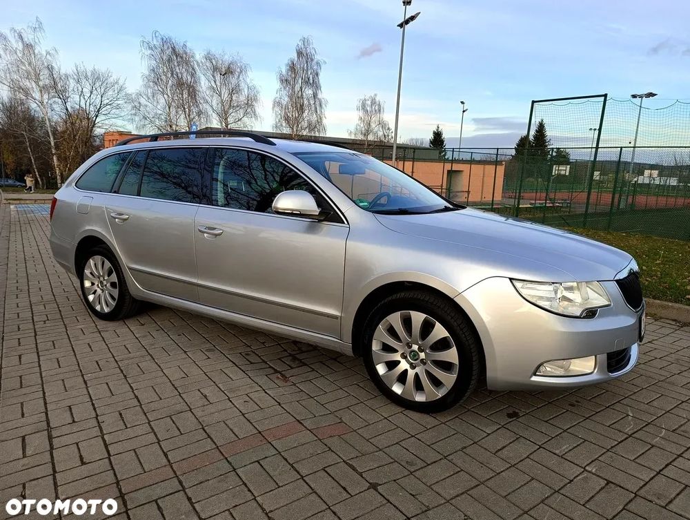 Skoda Superb 2.0 TDI DSG Exclusive - 23