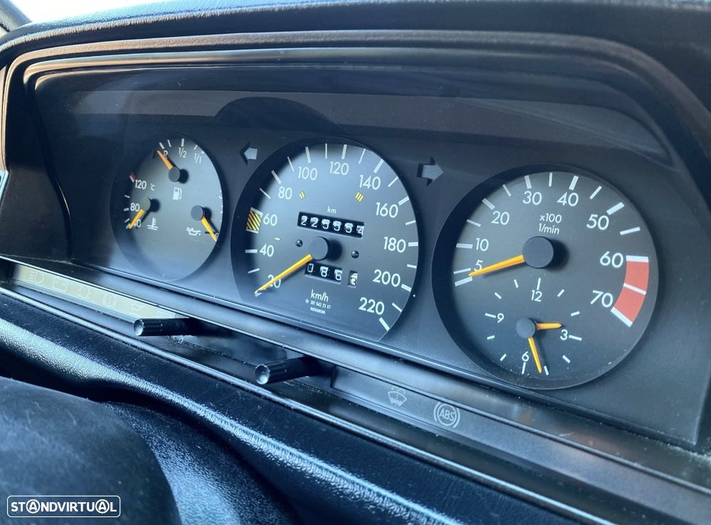 Mercedes-Benz W201 (1982-1993) 190 E 1.8 - 17