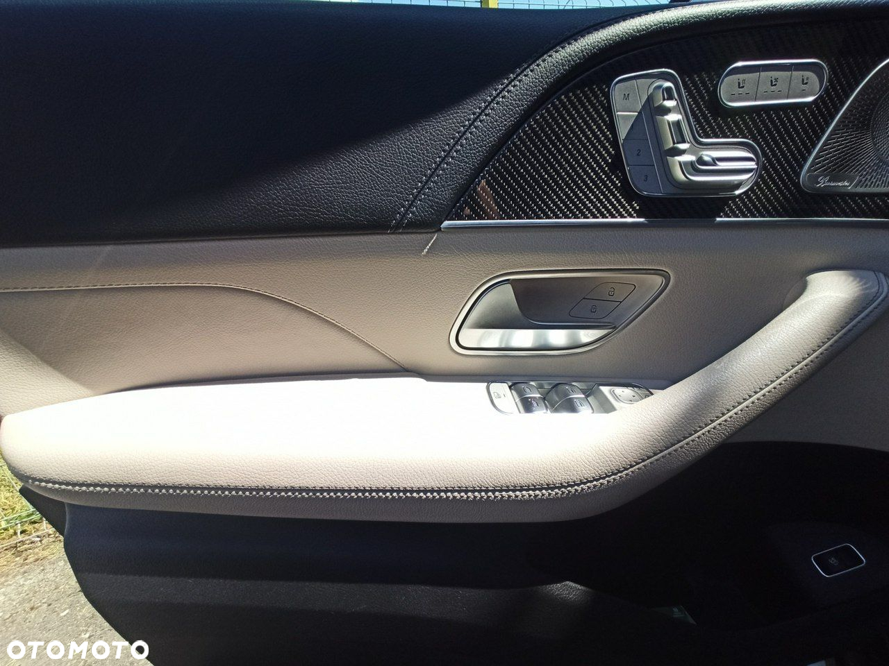 Mercedes-Benz GLS - 9