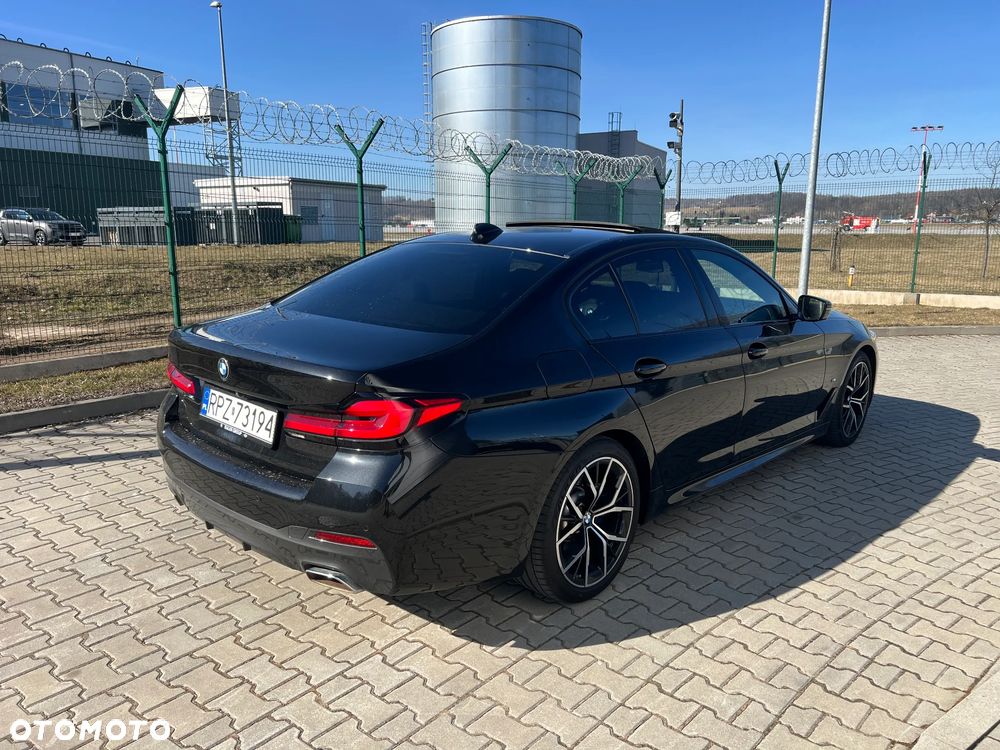 BMW Seria 5 540i xDrive mHEV M Sport sport - 8
