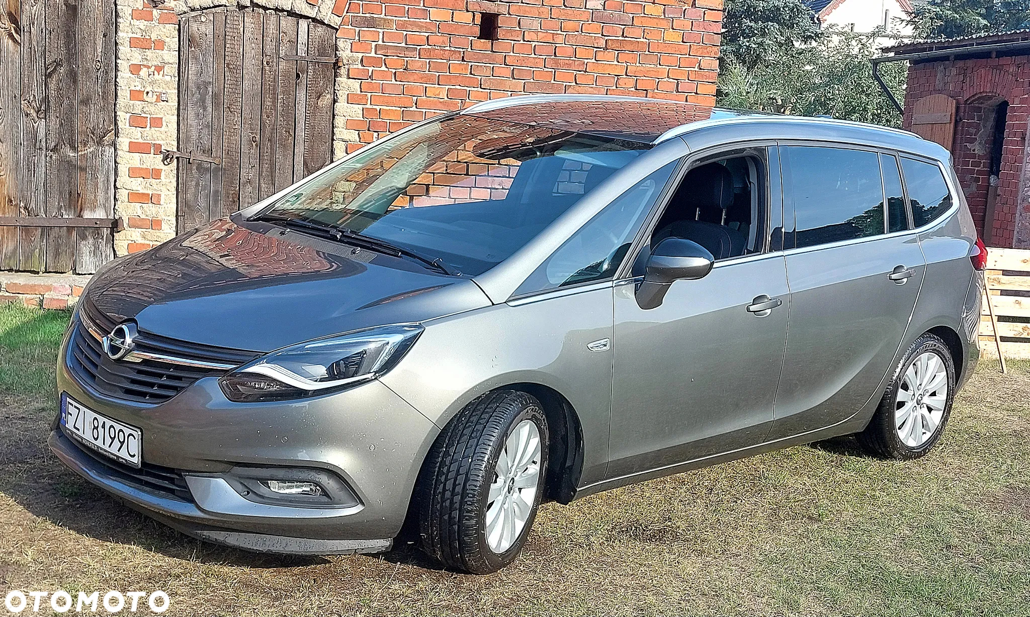 Opel Zafira Tourer 2.0 CDTI ecoFLEX Start/Stop Business Edition - 2
