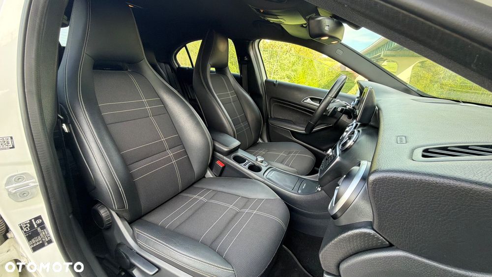 Mercedes-Benz Klasa A 180 7G-DCT SCORE - 19