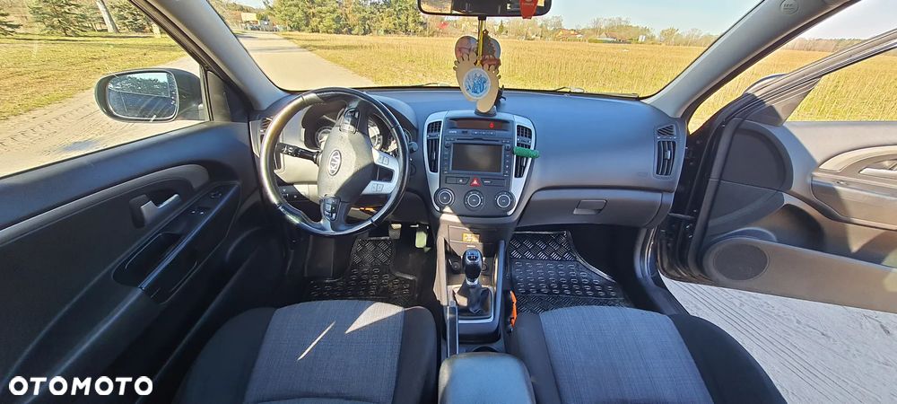 Kia Ceed 1.4 CVVT Attract - 2