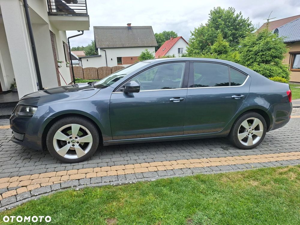 Skoda Octavia 1.6 TDI (Green tec) DSG Style - 3