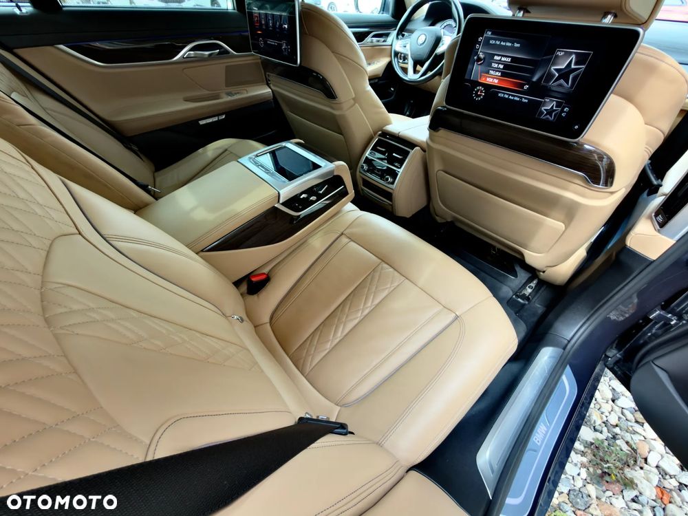 BMW Seria 7 - 27