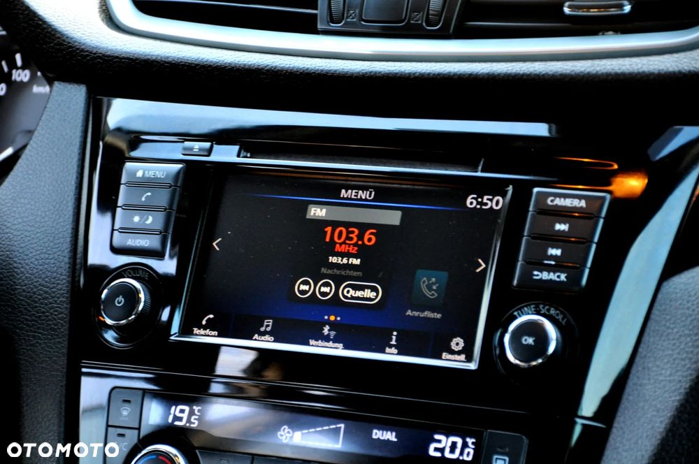 Nissan Qashqai 1.3 DIG-T DCT AKARI - 35