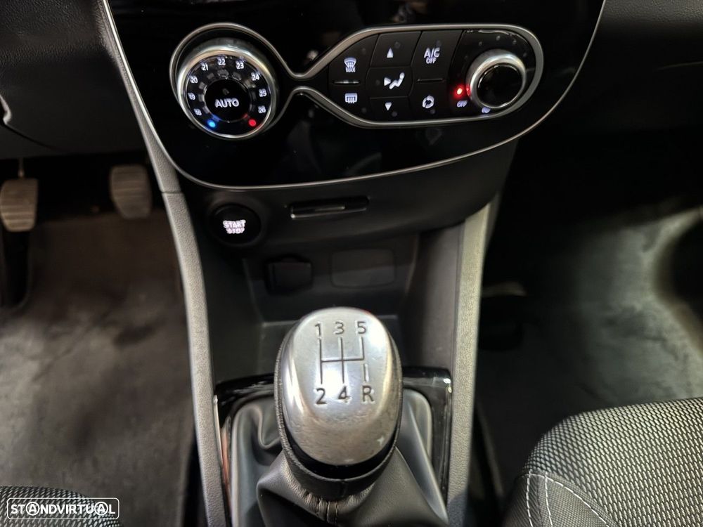 Renault Clio Sport Tourer 1.5 dCi Limited - 23